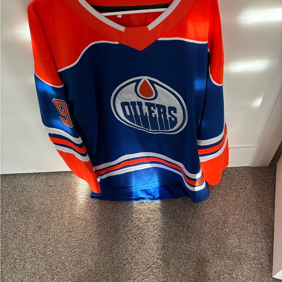 Cory Perry Oilers Hockey Jersey - Picture 5 of 5